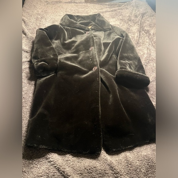 Beautiful vintage faux fur coat - Picture 1 of 10